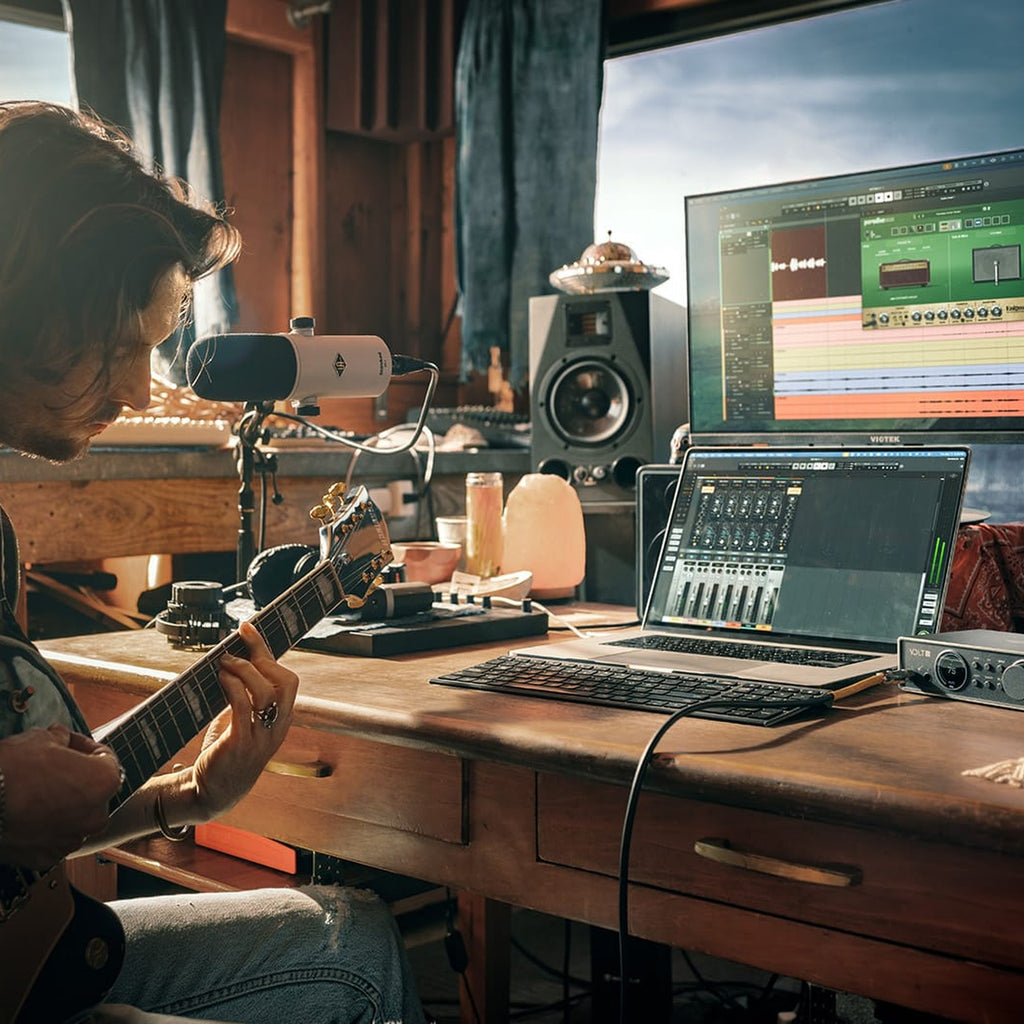 Universal Audio Volt 4 Gen 2, in a home studio