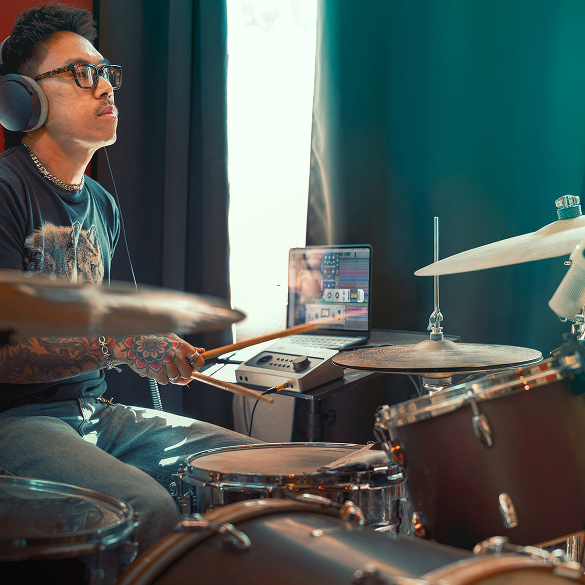 Universal Audio Volt 4 Max, drum recording session